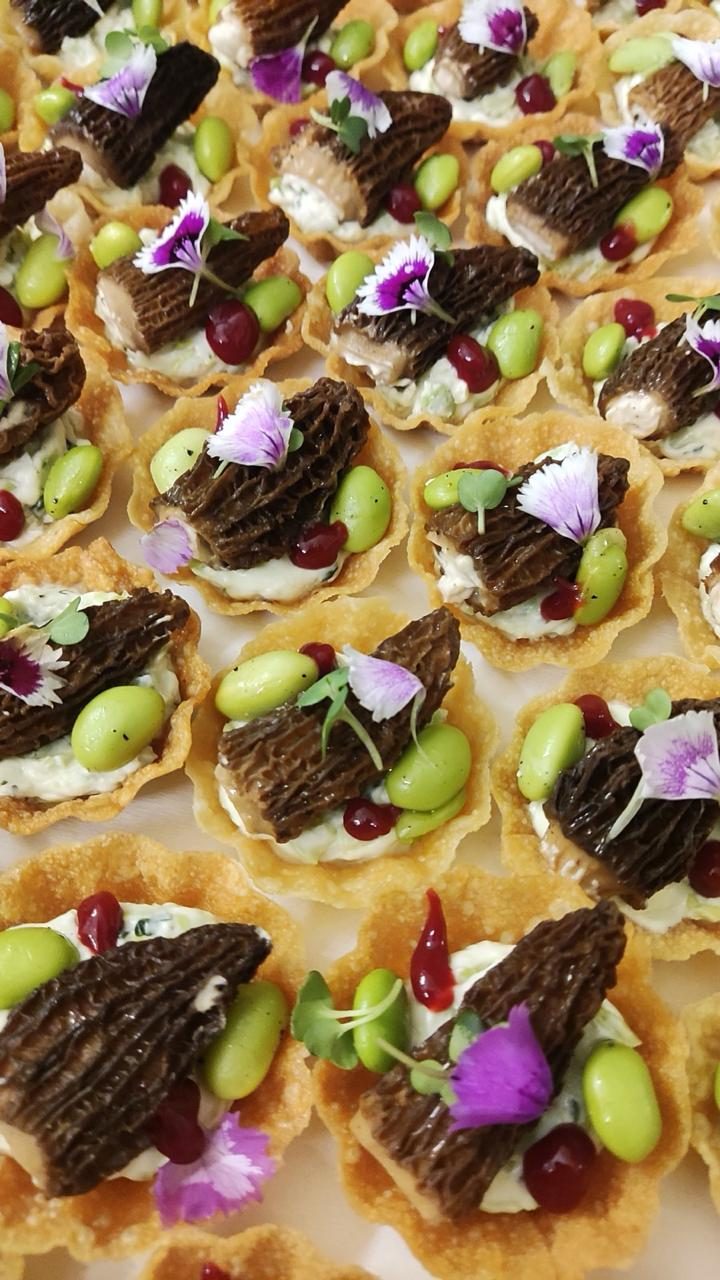 Morel canapés